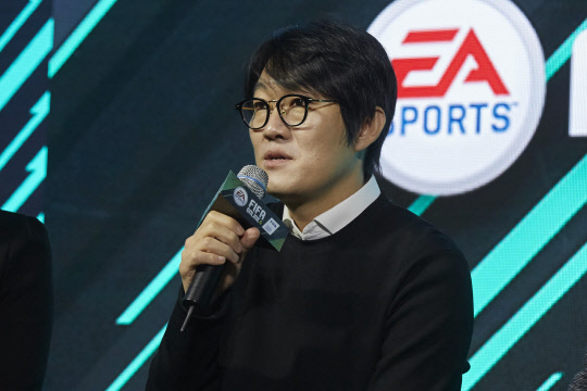 ³Ø½¼ ¡®FIFA¿Â¶óÀΡ¯ 5³â¸¸¿¡ »õ¿Ê¡¦ ¾î¶»°Ô ´Þ¶óÁö³ª ³Ø½¼ ¡®FIFA¿Â¶óÀΡ¯ 5³â¸¸¿¡ »õ¿Ê¡¦ ¾î¶»°Ô ´Þ¶óÁö³ª